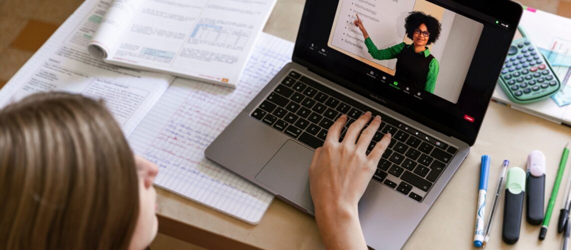 Leading a High Performing Hybrid Team
